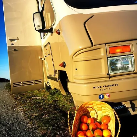 Rent A Blueclassics 's Campervan Le Voyageur In Algarve Au Portugal Tente de luxe *